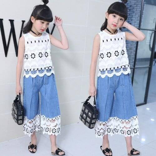 Girls' Suit New Two-piece Casual Jeans for Large and Medium-sized Children. Baby Girl Clothes Girls Bell Bottoms