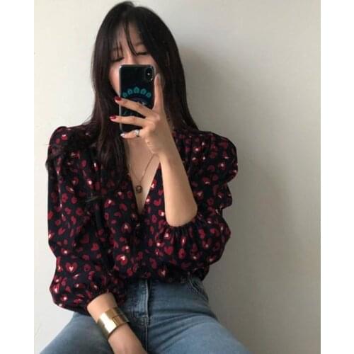 Korean Chic Retro Sweet Peach Heart V-neck Design Loose Eight-quarter Sleeve Shirt Top Floral V Shirt