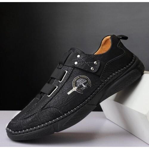Men Large Size Handmade Stitched Shoes Casual Moccasin Shoes Velcro Platform Shoes Breathable Leather Shoes Outdoor Walking Shoe