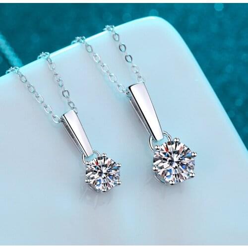 Silver 1-2 Carat Excellent Cut Diamond Test Passed Round High Clarity D Color Moissanite Pendant Necklace Silver 925 Party Chain