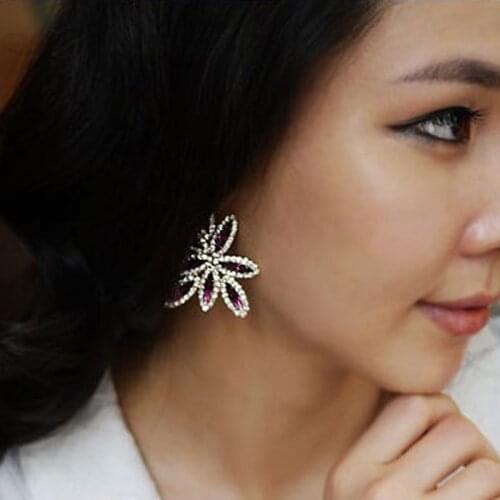 YFJEWE High Quality Vintage Leaf Shape Earrings For Women Trend Exaggerated Crystal Earrings Matching Summer Dress #E077