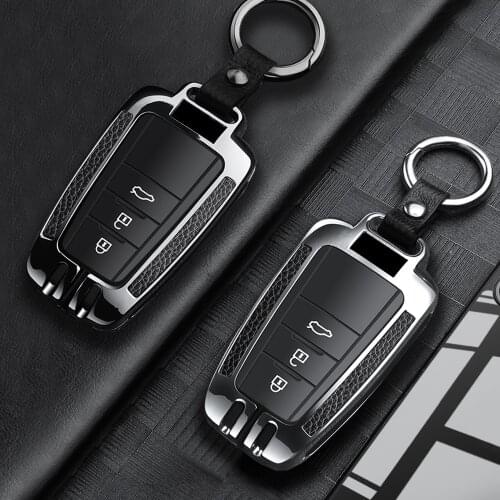 3 Buttons Zinc Alloy Remote Car Key Chain Key Cover Case For Toyota Camry CHR Prius Corolla RAV4 Prado 2017 2018 Car Accessories