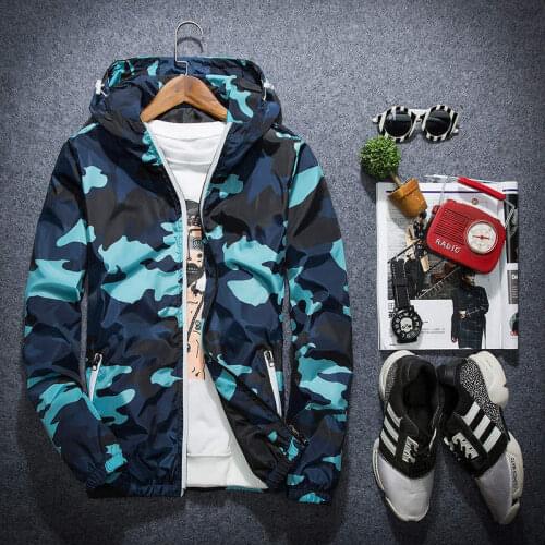 Spring Autumn Men Thin Camouflage Hooded Windbreaker Jacket Women Reflective Zipper Sunscreen Loose Trench Jacket Coat Hip Hop