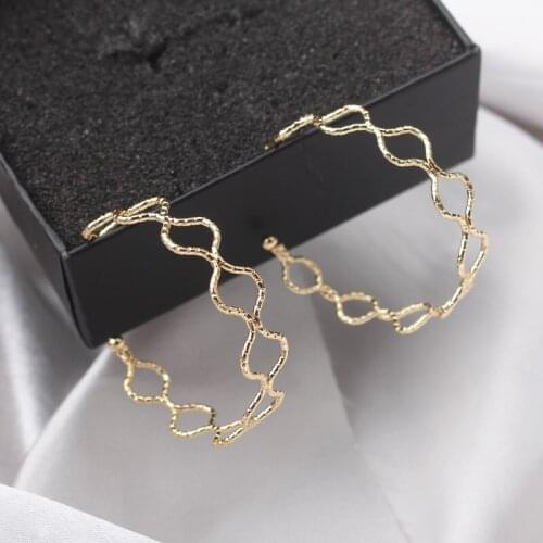 Geometric Irregular Oval Iron Wire Hoop Earrings For Women Ear Ring Wave Earring Simple Fashion Jewelry Bijoux Wholesale