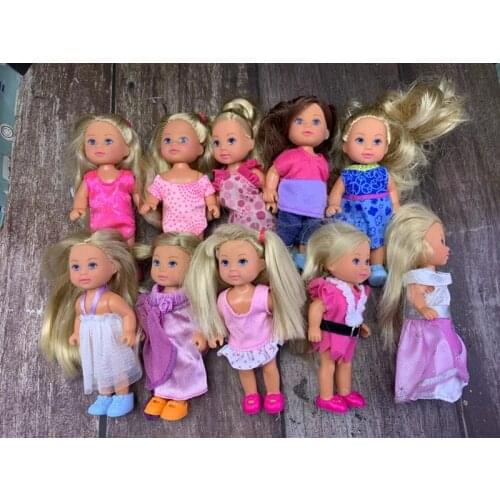 Mini Cute Doll Randomly Sending Doll Set Girls Playing House Toys Collection Doll Toy Figures