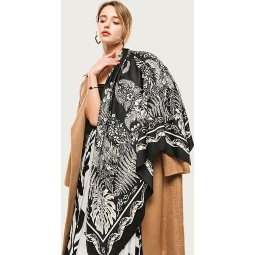 Vine Flower Large Print Foulard Women Luxury Silk Square Scarf Elegant Bandana Bronzing Handicraft [3632]