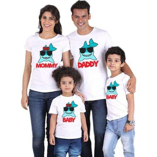 Shark Family Matching Clothes Mom Dad Son Daughter Shark Cartoon T-shirt Matching Outfits mommy and me clothes T shirt