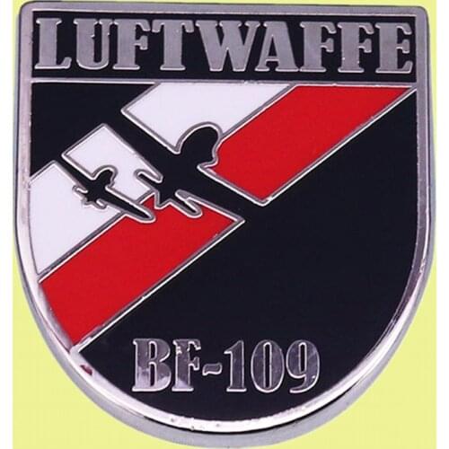 WW2 German Luftwaffe Bf 109 ME109 Fighter Plane Gift badge brooch enamel pin