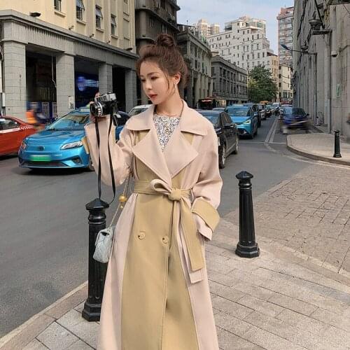 Autumn 2021 British style waist length contrast color windbreaker jacket design sense of women