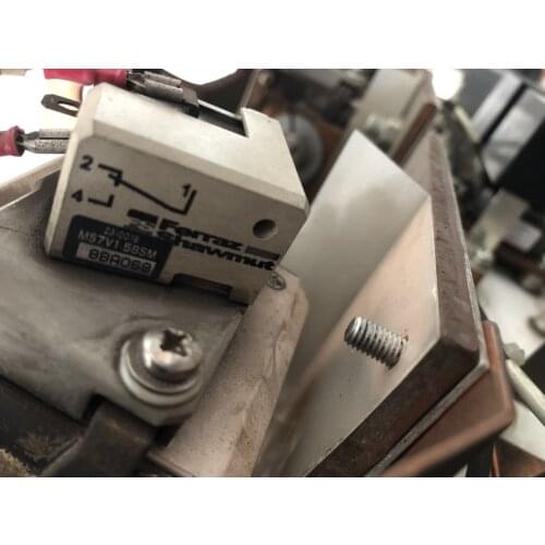 Fuse auxiliary switch/contact : K310003 MS7V1-5 BS ( Suitable for 70, 71, 72, 73 series fuses )