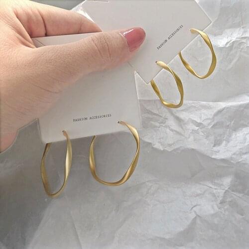 Korean Round Big Hoop Earrings For Women Gold Silver Color Geometric Cute Statement Ear Rings Fashion Jewelry 2020 Pendientes