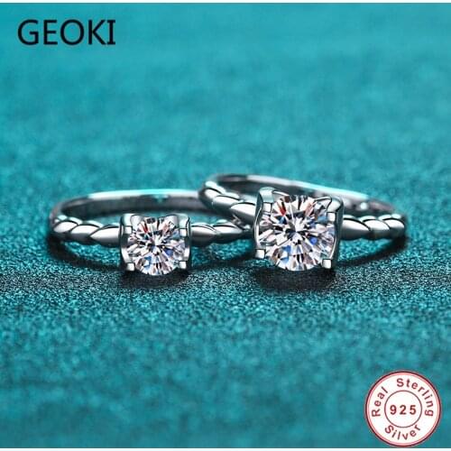 Geoki Real Passed Diamond Test 0.5-1 CT Perfect Cut Moissanite Ring 925 Sterling Silver Classic 4 Claw Cow Head Stone Rings