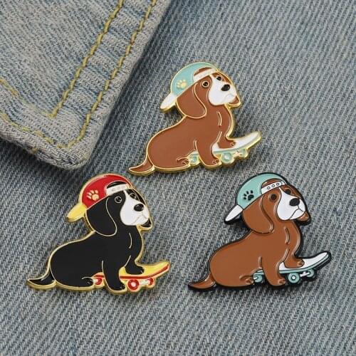 Hip-hop Skateboard Dog Enamel Pin Fun Animal Bag Brooch Jacket Jacket Lapel Pin Badge Jewelry Gift Wholesale To Kids Friends