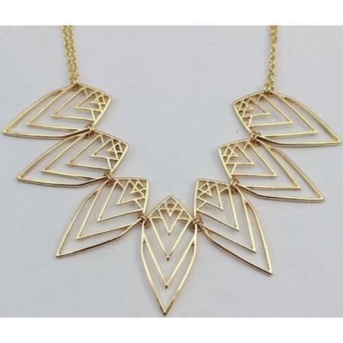 Retro Boho Beach NecklaceVintage Hollow Out Heart Flower Chockers Necklace For Women Fine Jewelry