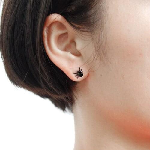 New Fashion Minimal Black Spider Stud Earrings For Women Punk Style Tiny Insect Animal Hip Hop Piercing Earring Stud Accessories