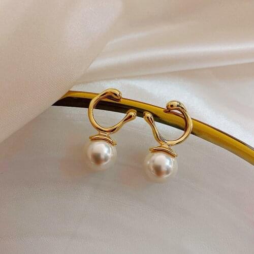 TARCLIY Elegant Exquisite Imitation Pearl Stud Earring Simple Geometric Metal Earring Women Party Jewelry Accessories Gifts