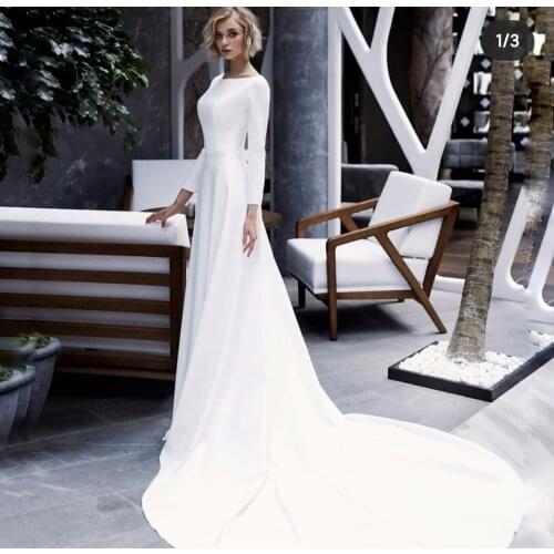 Vintage Long Satin O-Neck Wedding Dresses with Pockets Button Back A-Line Robes De Mariée Bridal Gown For Women