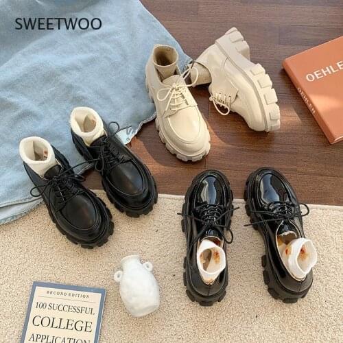 Retro style small leather shoes ladies wide British style high heels work shoes black 2021 spring and autumn season