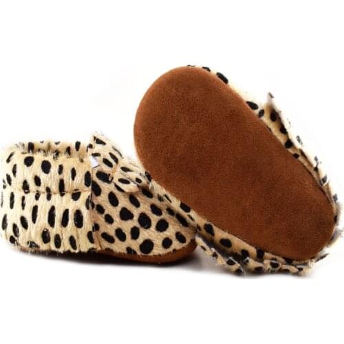 2021 New born Shoes fur polka dot Suede sole shoes leopard baby boots Toddler Baby moccasins lace-up baby booties scarpe bimba