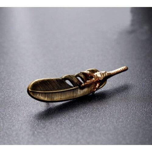 10Pcs/lot 8*35mm Vintage Bronze Metallic Eagle Claw Feather Animal Brooch Male Suit Collar Pin Accessories A699