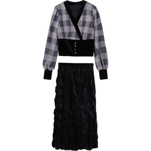 PERHAPS U Women Vintage Plaid V-neck Button Long Sleeve Pullover Empire Midi Velvet Pleated Skirt Two Pieces Set Elegant T0065