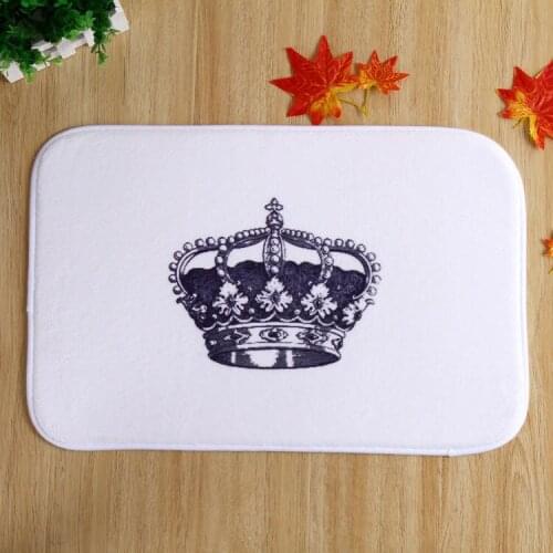 The latest design of large crown bedroom home in front of non-slip mats