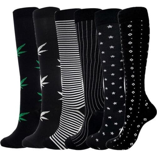 Maple Leaf Men Women Compression Socks Hemp Leaf Pattern Pressure Calf Stockings Running Flight Travel Sports Socks