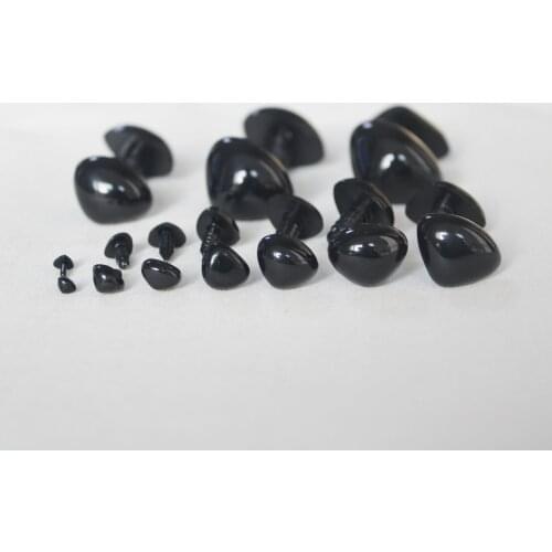 300pcs/lot 4.5/7/ 9/11/15/18/20/22/26/29mm high quatity black Triangle plastic safety toy noses & washer for diy doll