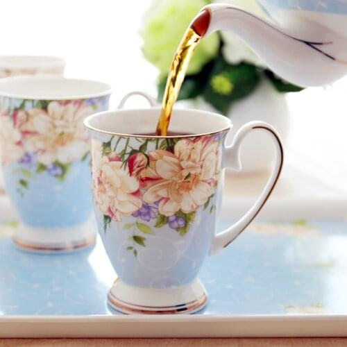 Royal Fine Bone China Black Tea Cup 300ml Coffee Mugs European Floral Teacups with Gold Rim Ceramic Mug Gift Teaware Drinkware