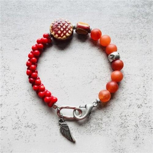 Fashion Jewelry Designer Charms for Bracelets Red Coral Beaded Bracelet Womans Accessories