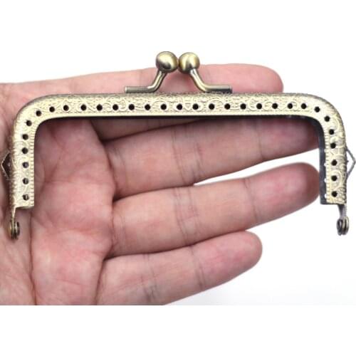 30PCS 10.5cm Rectangle Embossed Metal Purse Frames Kiss Clasps Clutch Buckle Handbag Handle Luggage Bag Hardware Accessories
