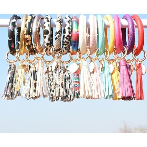 2021 PU Leather Keychain Bracelet Leopard Snake Leather Fashion Boho Keyring Round Unique Floral Keychain For Keys Wholesale