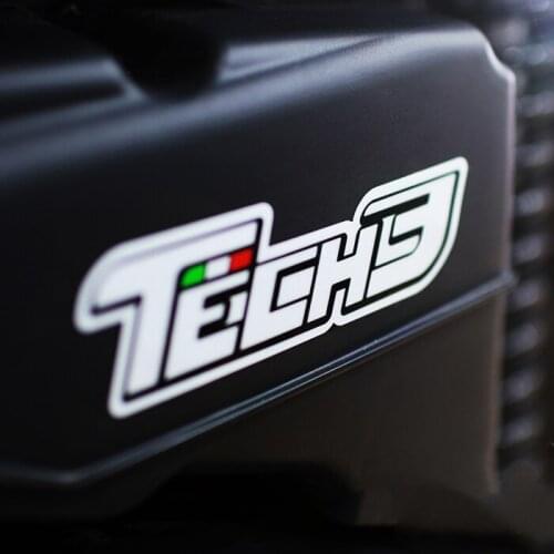 2pcs Car Styling Vinyl Auto Motorcorss Helmet Stickers Decorate Accessories Decal for italy TECH3