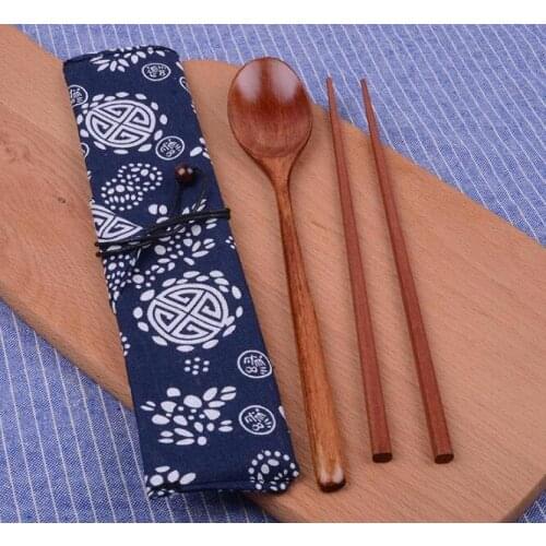 2019 Japanese Wooden Chopsticks and Spoon with Cloth Bag Portable Tableware Set Wedding Favors Party Return Gift
