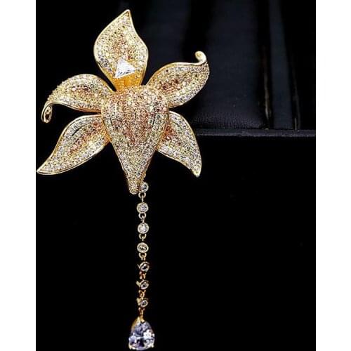Fashion Luxury Sparkling Cubic Zirconia Flower Brooch With Teardrop Pendant High Quality Womens Brooche Jewelry Wholesale