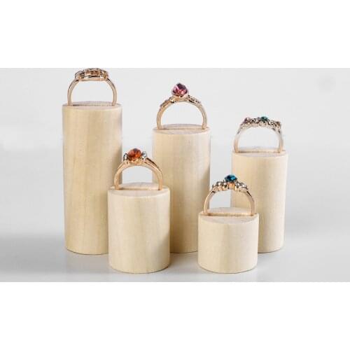 New Style Fashion Set of 5 Round Wooden Ring Jewelry Display Rack Organizer Stand Shape Holder Photography Props Showcase