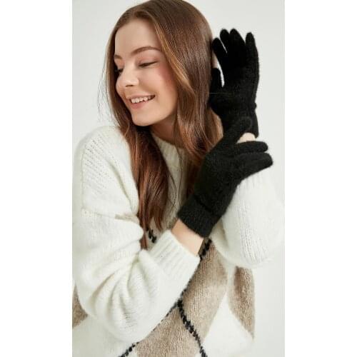 Soft Textured Woolen Knitwear Black Gloves
