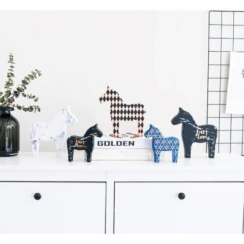 2 Pieces/Set) Resin Horse Nordic Literary Marbled Home Decoration Accessories Simple Living Room Study Restaurant