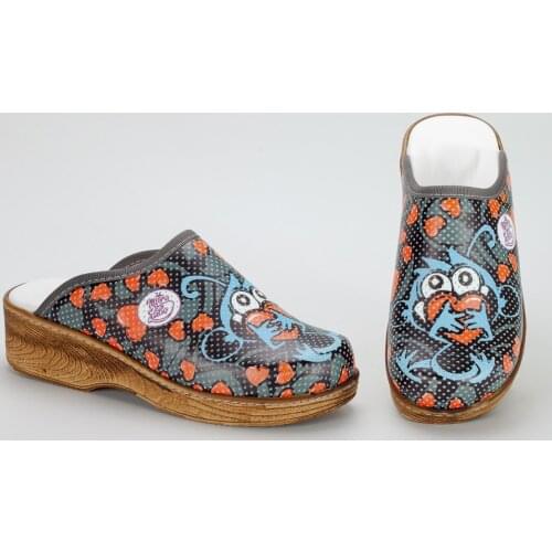 2021 New Orthopedic Sabo Women Nurse Doctor Dentist Chef Workers Casual Slippers Eva Laboratory Quality Soft Comfort Hot Clogs