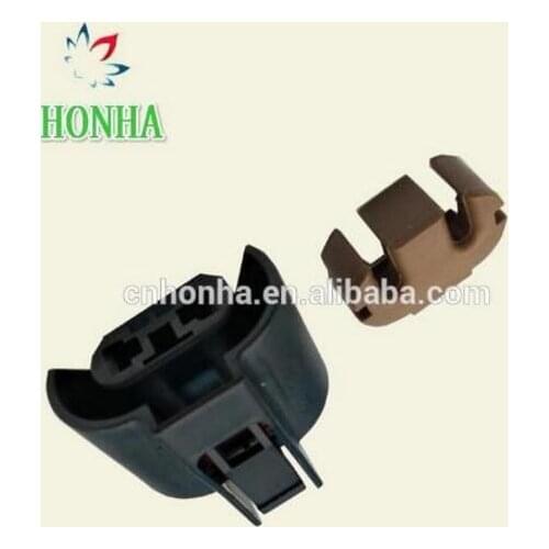 Free shipping 30/100sets 2.8mm 2Pin 9006 HB4 Auto Dipped headlight plug,Car 9006 lampholder connector for Toyota,Corolla,Camry