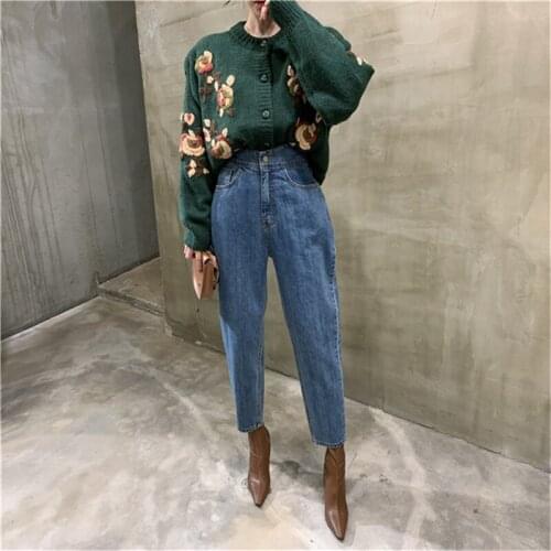 2021 Fashion Streetwear Women Harem Jeans Pants Fashion High Waist Loose White Denim Jeans Female Buttons Trousers Spring