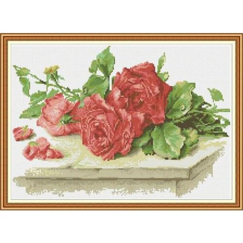 Red rose on the table 5D diamond embroidery kit DIY floral pattern round/square diamond cross stitch rhinestones home decor gift