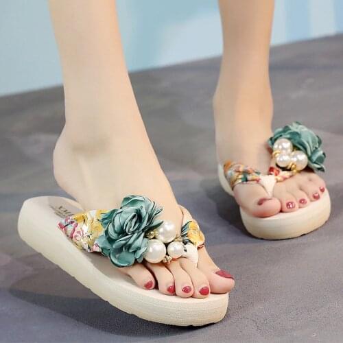 Fashion Flat Sandal Beach Shoes Summer Thick-soled Flip Flops Sandals Non-slip Flip-flops Womens Slope with Flower Slippers