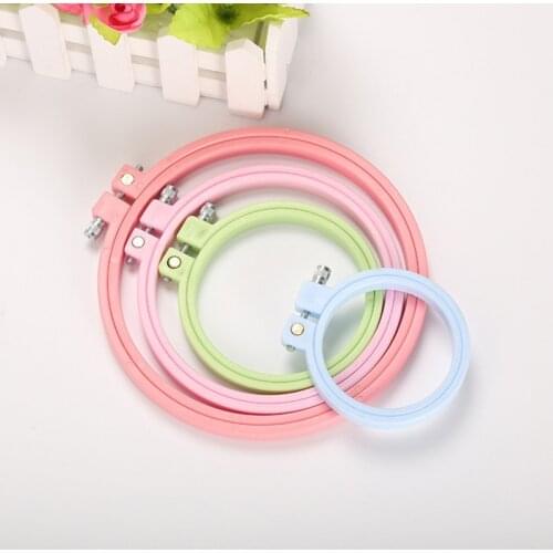 Random Colors Special Plastic Frame Embroidery Hand Sewing Accessories Embroidered Hoop Circles / Embroidery Frame Ring