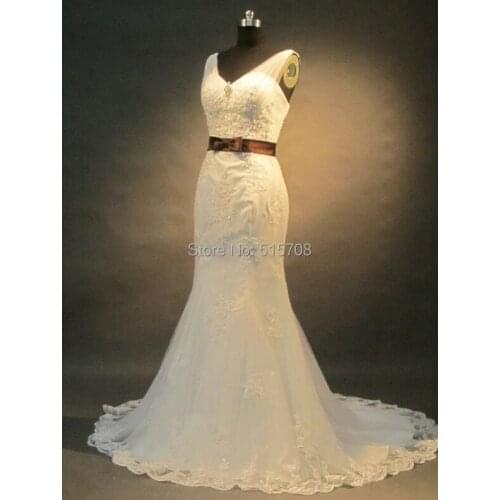 Real Photo Elegant Mermaid Wedding Dresses V Neck With Straps Lace Up in Back Lace Church Garden Sexy Lace Bridal Dress