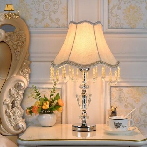 Europe Fashion Table Lamps Clear Crystal Hardware Material Table Lamps Simple Warm Table Lamps for Bedroom Living Room Study