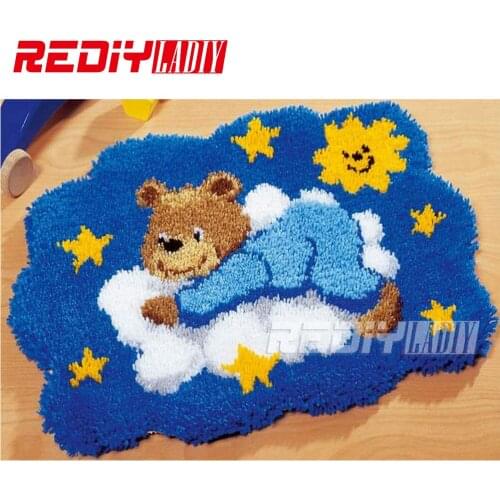 Hot Latch Hook Rug Kits DIY Needlework Unfinished Crocheting Rug Yarn Cushion Mat Embroidery Carpet Rug Bear and Star Home Decor