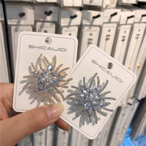 OKILY New Arrival Beautiful Flower Brooches Pin AAA Zircon Snowflower Broochpin for Women Coat Suit Jewelry Accessories
