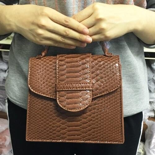 Customized Initial Letters Maroon Ostrich Snake Clutch Bag Women Snake Pattern Leather Shoulder Bags Elegant for Lady Party