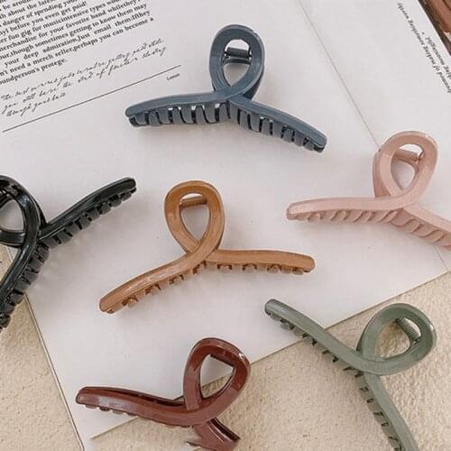 Woman Elegant Hair Claw Cross Hairpins Hair Crab Hair Accessories Women Hairgrip Girls Barrettes Hair Clips Headwear Accessories